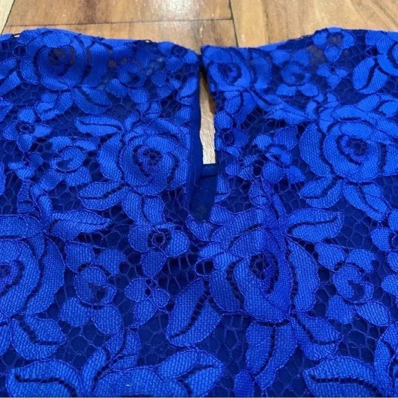 Diane Von Furstenberg Cobalt Blue Lace Top Size 0 EUC - Picture 10 of 13